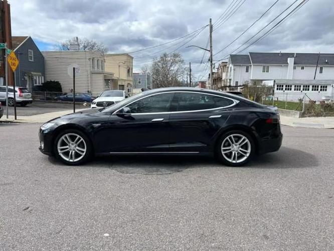2013 tesla model s sedan 4d in flushing, new york