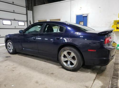 2012 dodge charger sxt rwd previous salvage due to mechanical issues. the car