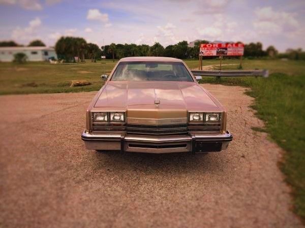 1985 oldsmobile toronado caliente brougham coupe 2-door 5.0l