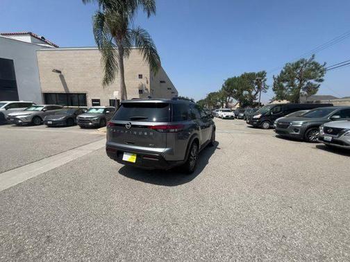 2023 nissan pathfinder