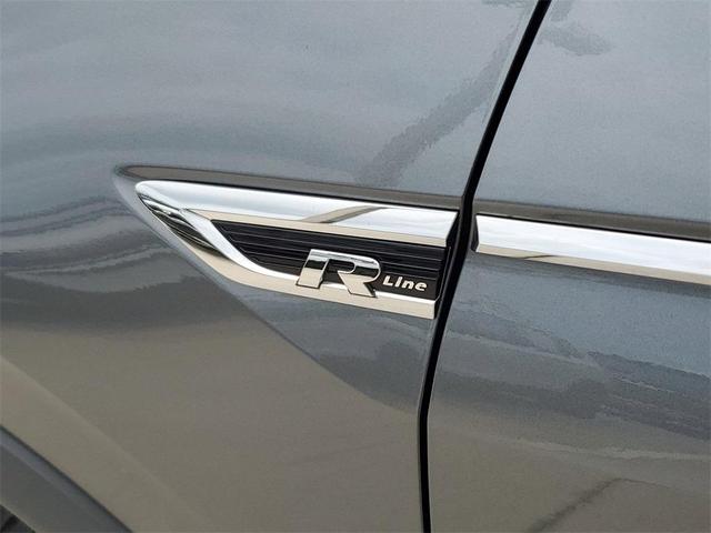 2021 volkswagen tiguan 2.0t se r-line black
