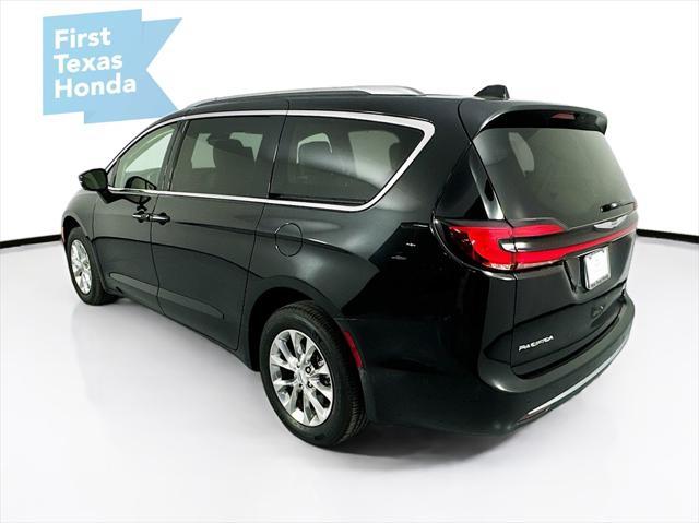 2021 chrysler pacifica touring l