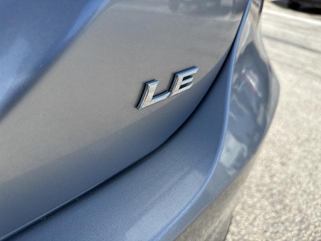 2022 toyota camry le