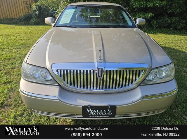 2009 lincoln town car signature
