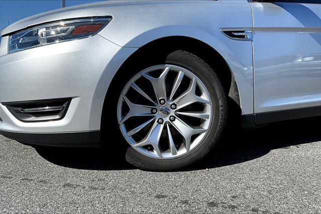2017 ford taurus limited