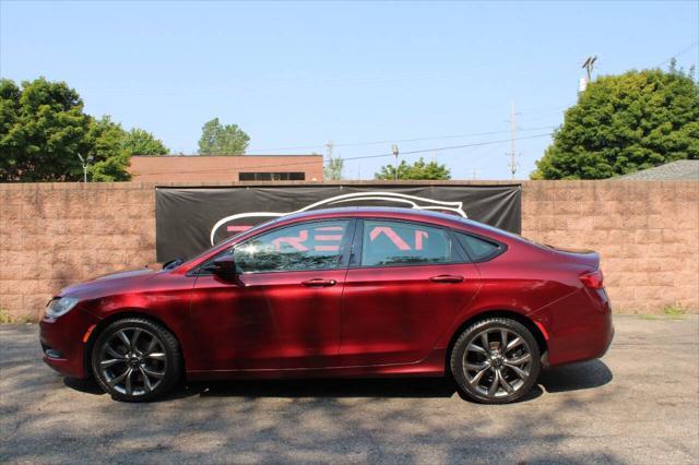 2015 chrysler 200 s