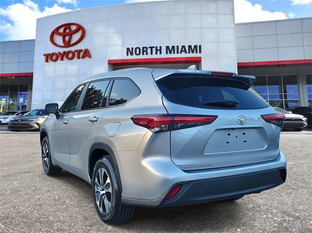 2023 toyota highlander xle