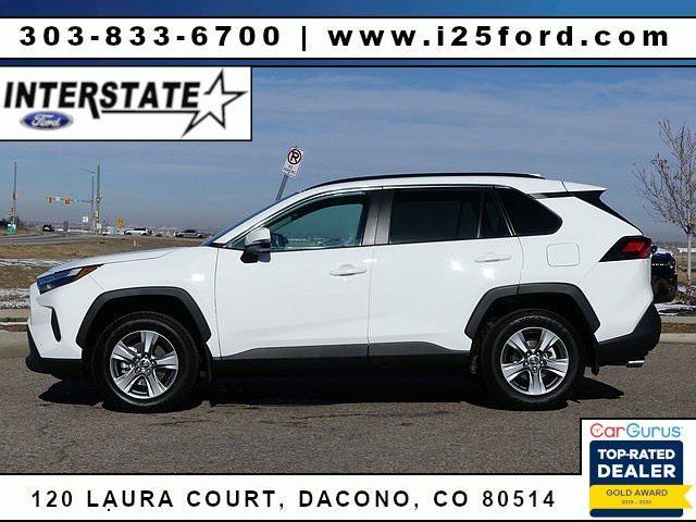 2022 toyota rav4 xle