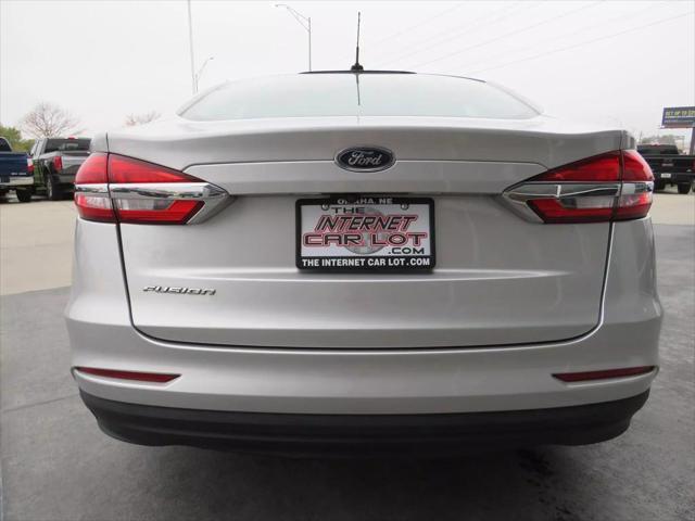2019 ford fusion se
