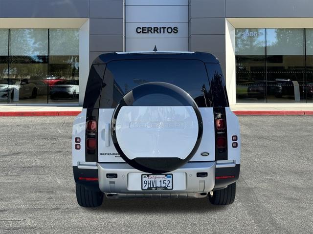 2023 land rover defender 130 se
