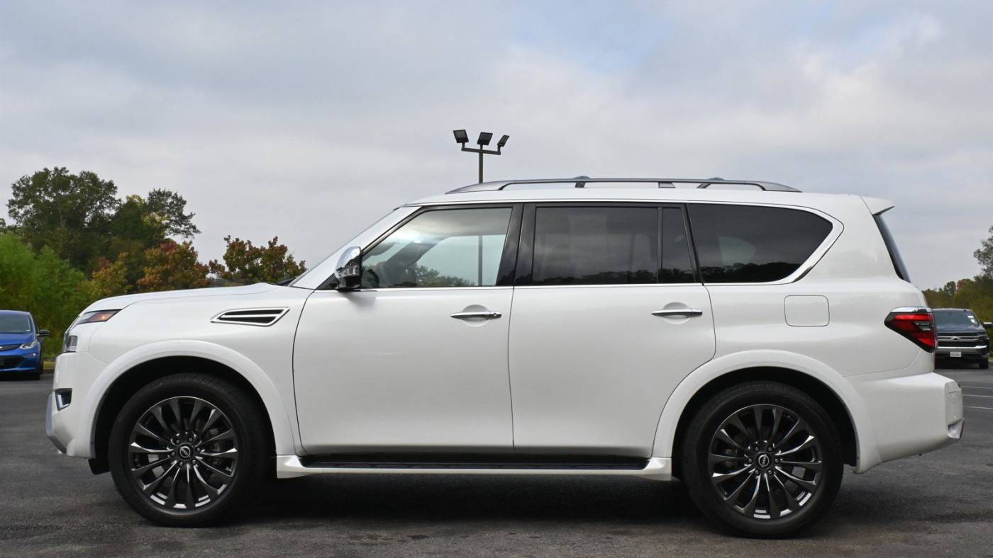 2023 nissan armada platinum
