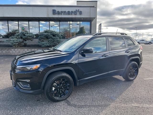 2023 jeep cherokee altitude lux