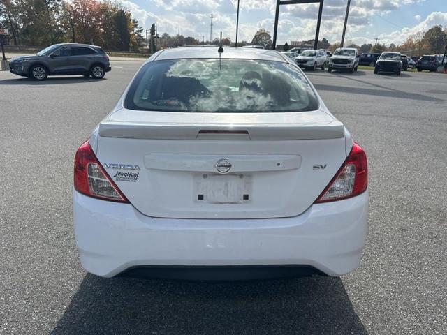 2018 nissan versa 1.6 sv