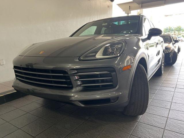 2022 porsche cayenne base