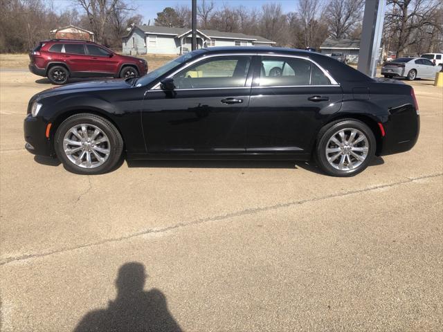 2018 chrysler 300 touring