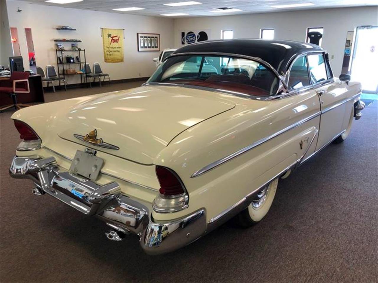 1955 lincoln capri