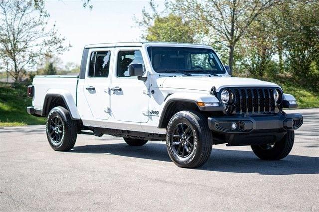 2022 jeep gladiator sport in chautauqua, ohio