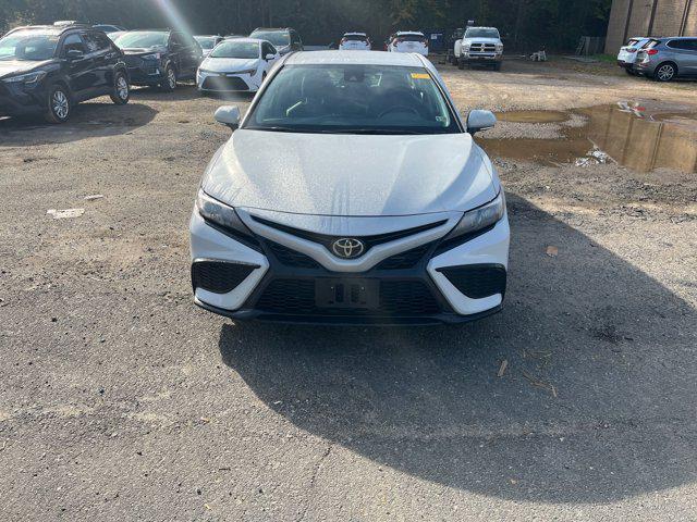 2023 toyota camry se