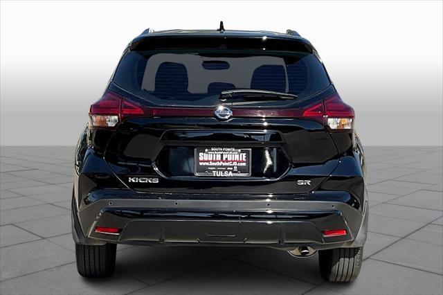2021 nissan kicks sr