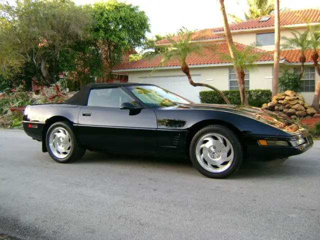 1994 convertible - 4800 orig. mi - rare 3x black - 6 spd.- 100% orig. show cond