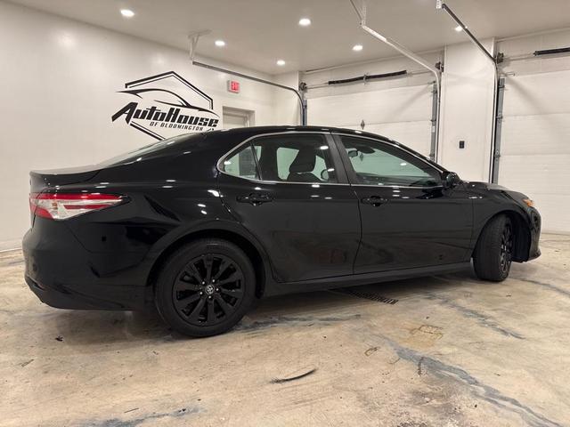 2018 toyota camry le