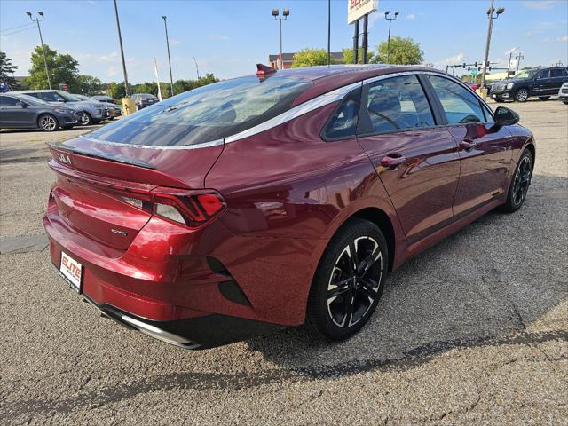 2022 kia k5 gt-line