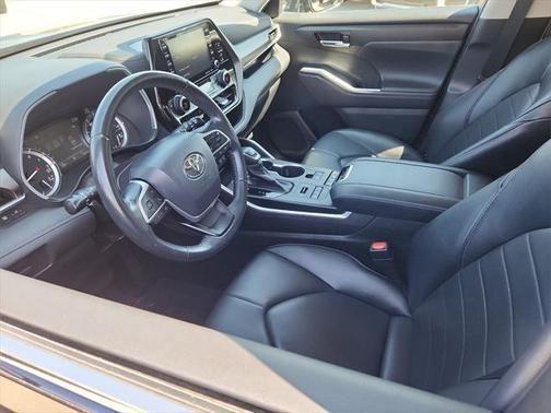 2022 toyota highlander