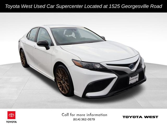 2024 toyota camry hybrid se