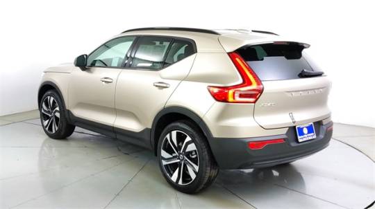 2024 Volvo XC40