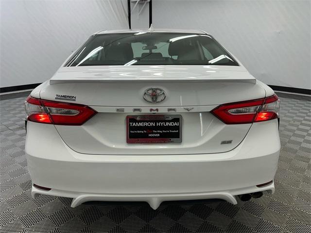 2020 toyota camry se