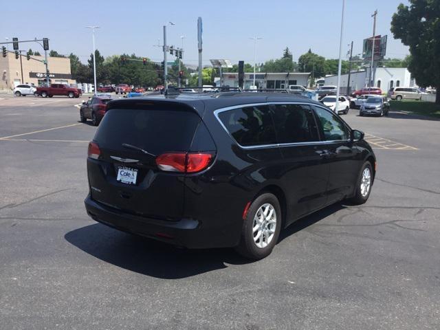 2021 chrysler voyager lxi