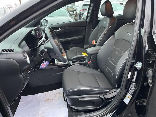 2023 kia forte gt-line
