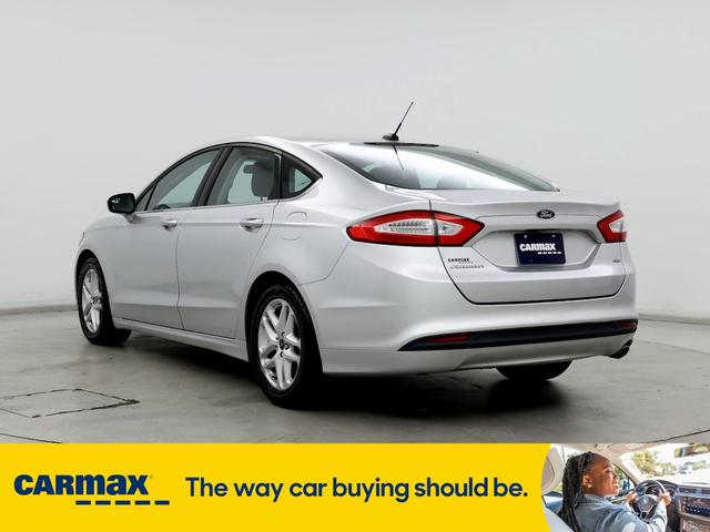 2016 ford fusion se