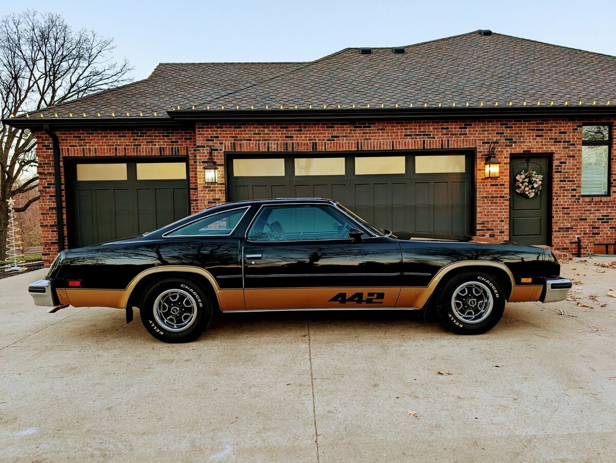 1977 oldsmobile 442 black & gold 71k low mile survivor 5.7l 350ci 4bbl sunroof