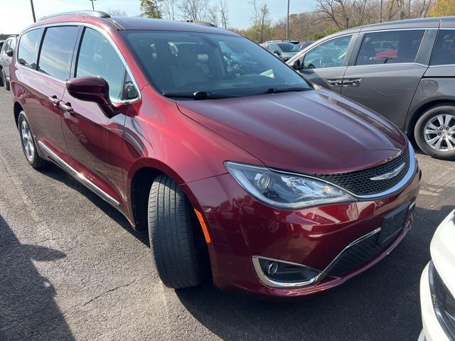 2017 chrysler pacifica touring-l plus
