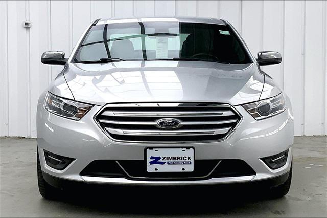 2019 ford taurus limited