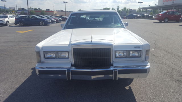 1988 lincoln town car sedan 4-door 5.0l