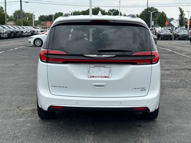 2022 chrysler pacifica limited