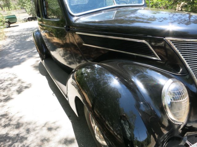 1937 ford coupe deluxe