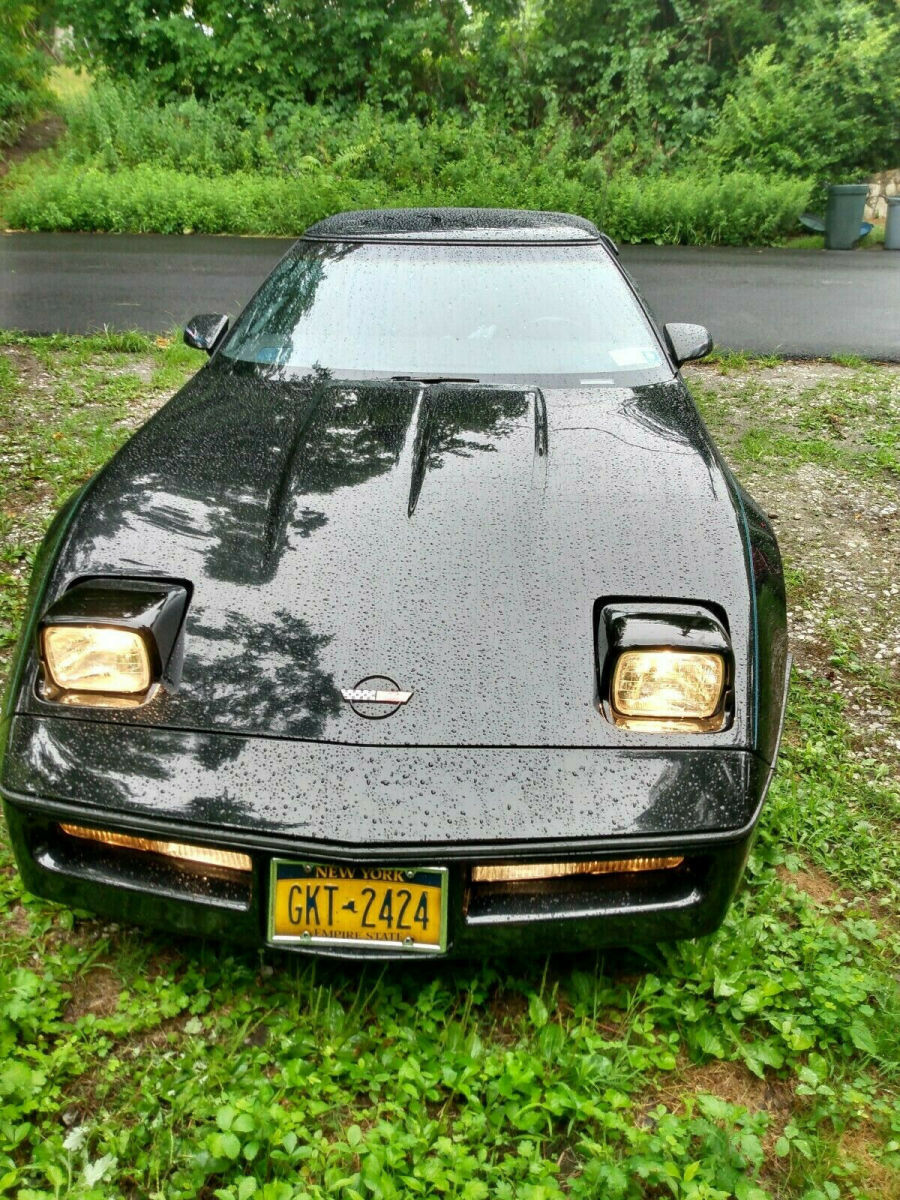 1985 corvette black 2-door hatchback chevrolet cpe v8 engine 86k miles