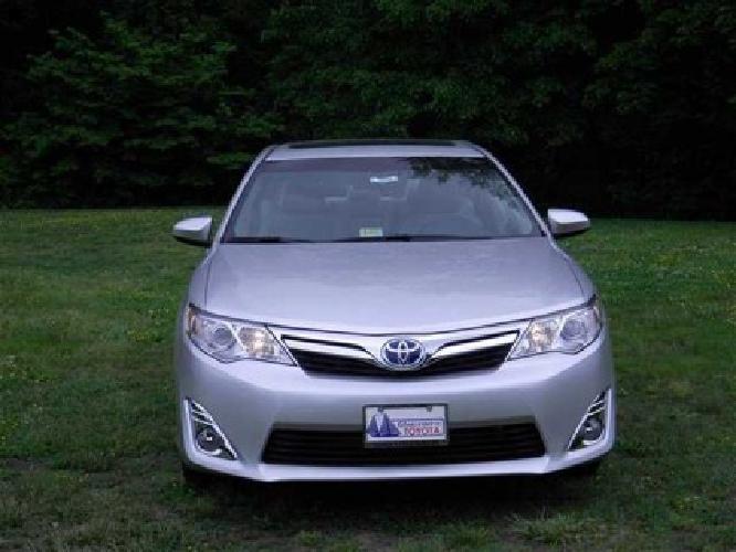 2013 toyota camry hybrid xle in gloucester, va