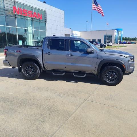 2024 nissan frontier crew cab pro-4x 4x4
