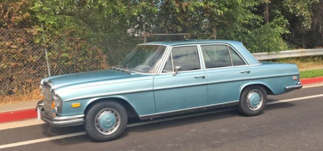 good running 1972mercedes 280se 4.5 floor shift sunroof