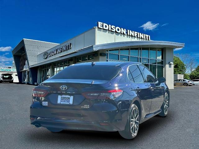 2022 toyota camry hybrid xle