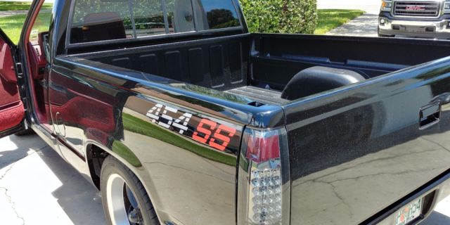 1990 chevy c1500 454 ss no reserve only 67k miles. very clean