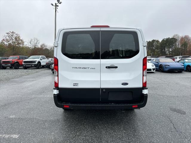 2023 ford transit-150 base