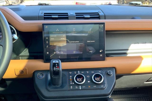 2023 land rover defender 130 x-dynamic se