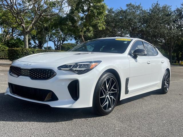 2023 kia stinger gt-line
