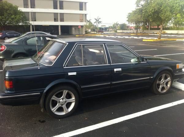 1988 nissan maxima se sedan 4-door 3.0l
