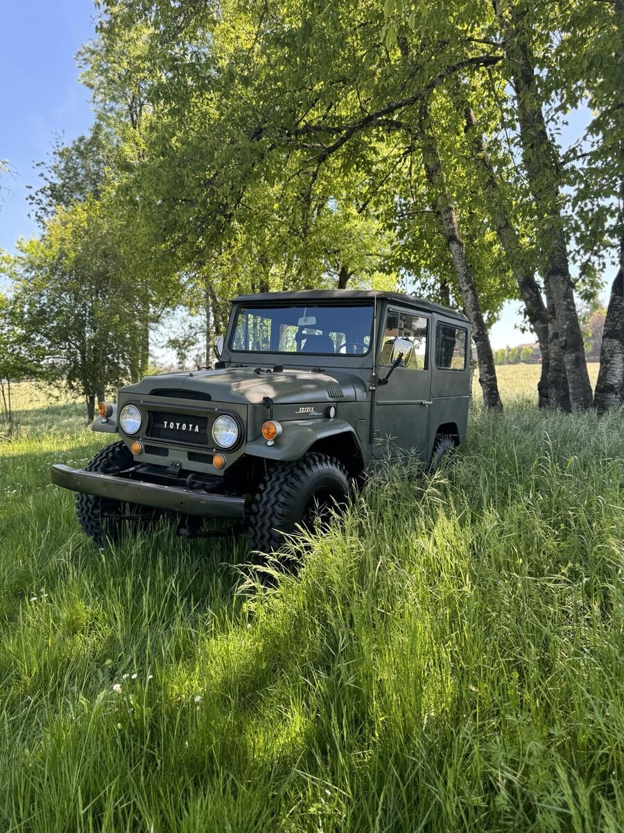 1968 toyota land cruiser suv green